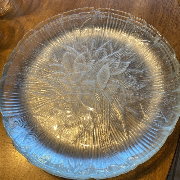 Vintage set of 4 Arcoroc made in France dinner plates 10.5” Canterbury Cronus - Picture 2 of 3